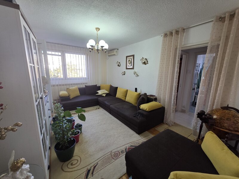 Titan, chiar la metrou Nicolae Grigorescu, 5 minute parc IOR bloc tip H